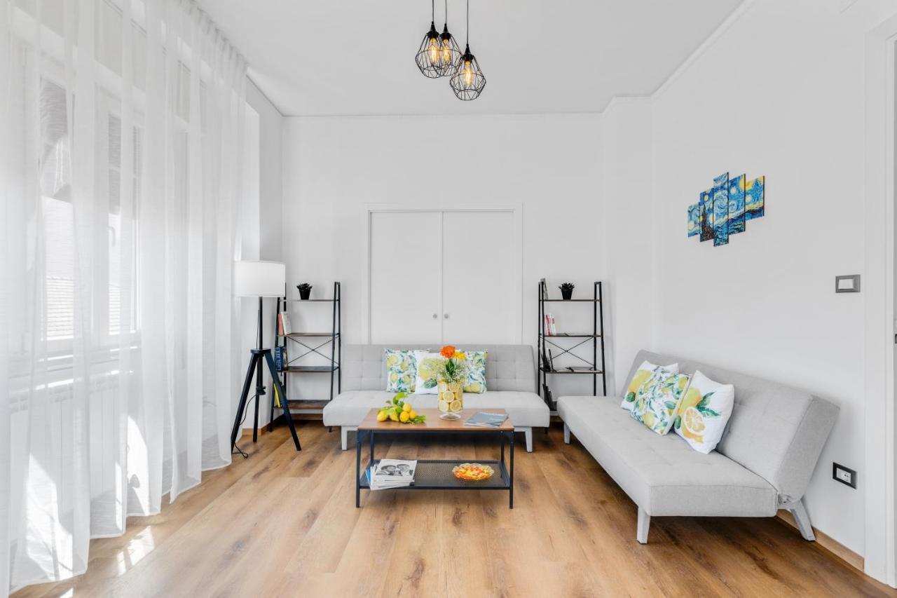 Residenza Dei Poeti - Roomy And Modern Flat Palermo Bagian luar foto