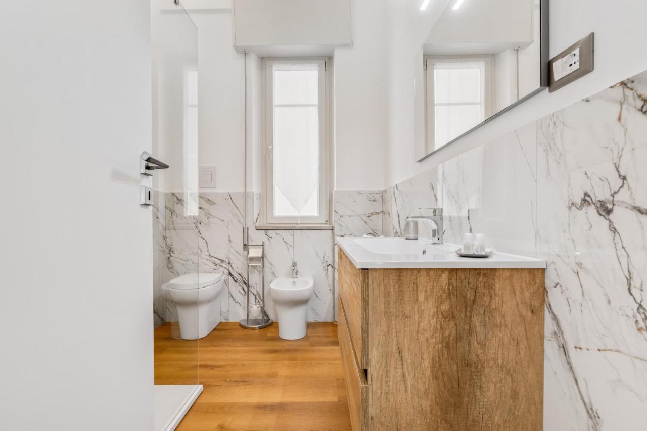 Residenza Dei Poeti - Roomy And Modern Flat Palermo Bagian luar foto