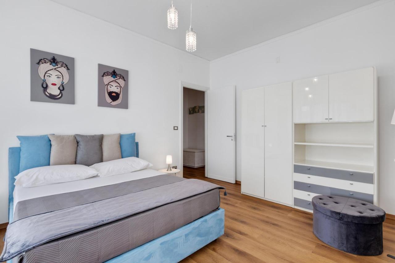 Residenza Dei Poeti - Roomy And Modern Flat Palermo Bagian luar foto
